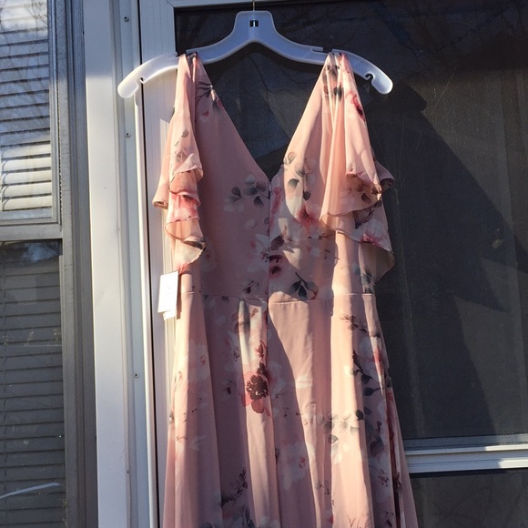 David’s Bridal Dreamy Pink Maxi Dress 🌸💐🌷🌺🌸 - Picture 8 of 16